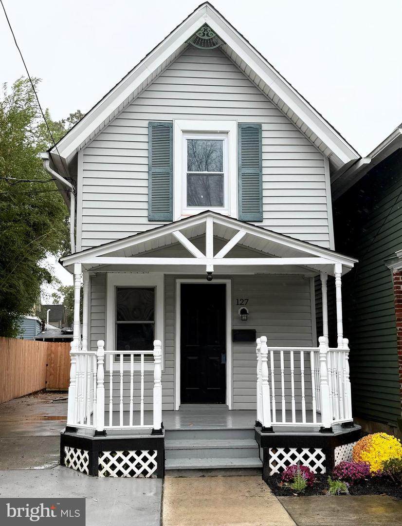 127 Holly Avenue - Photo 1