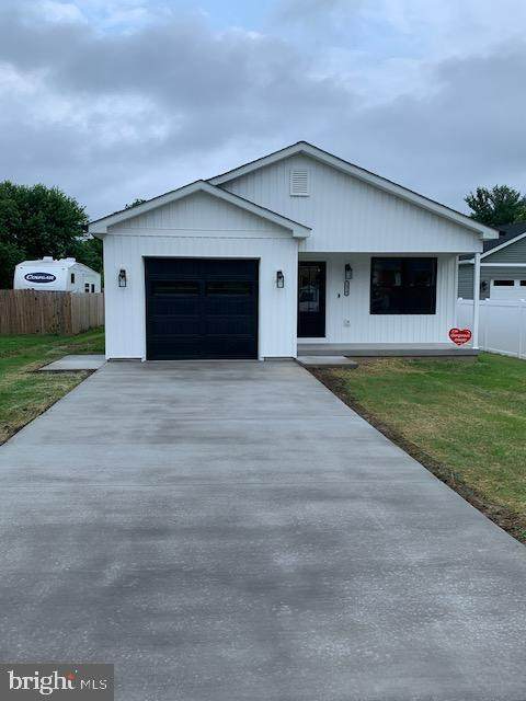 274 Royal Avenue - Photo 1