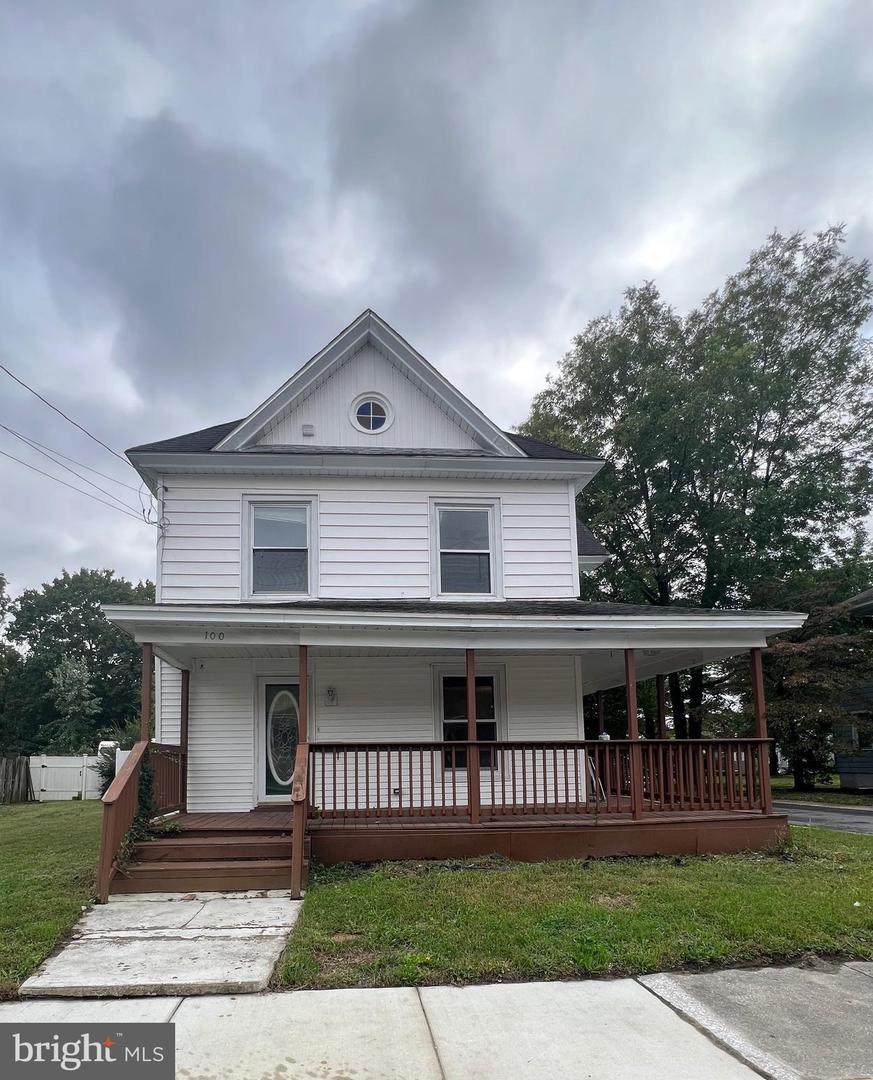 100 E Pine Street - Photo 1