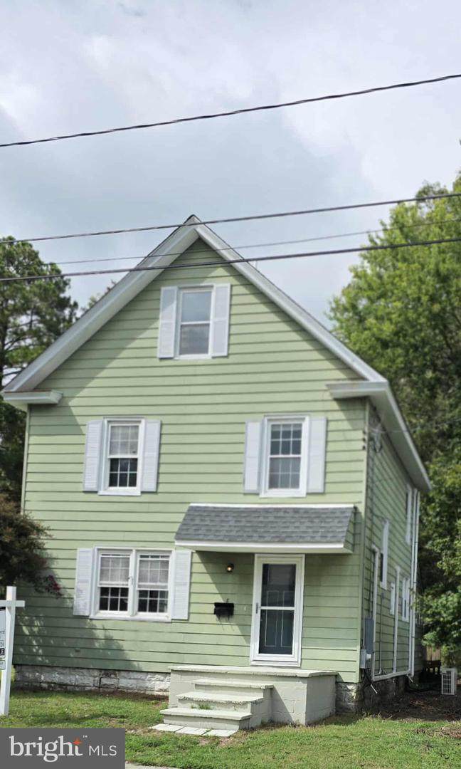 8 Front Street - Photo 1