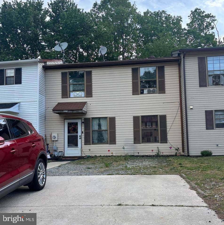 135 Hampshire Road - Photo 1