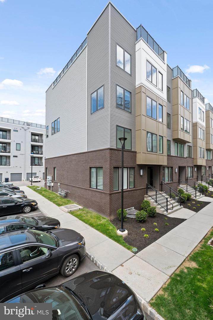 1010 Morton Alley - Photo 1