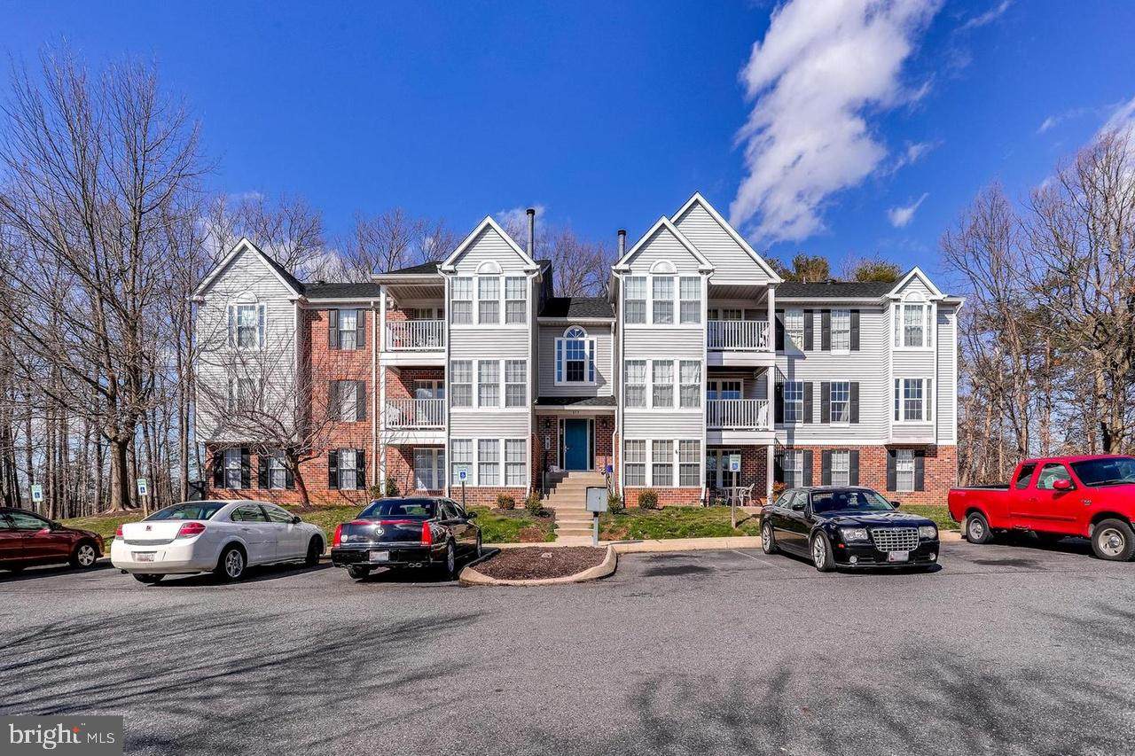 905 Swallow Crest Court - Photo 1