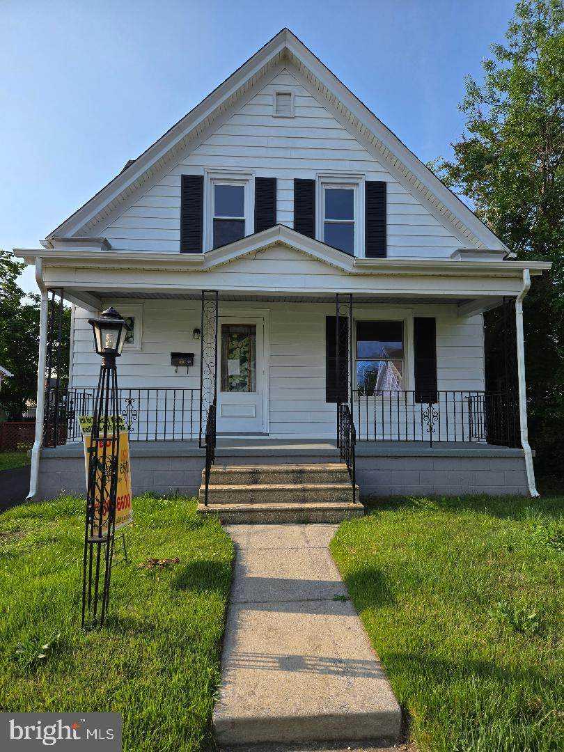 108 Thomson Avenue - Photo 1