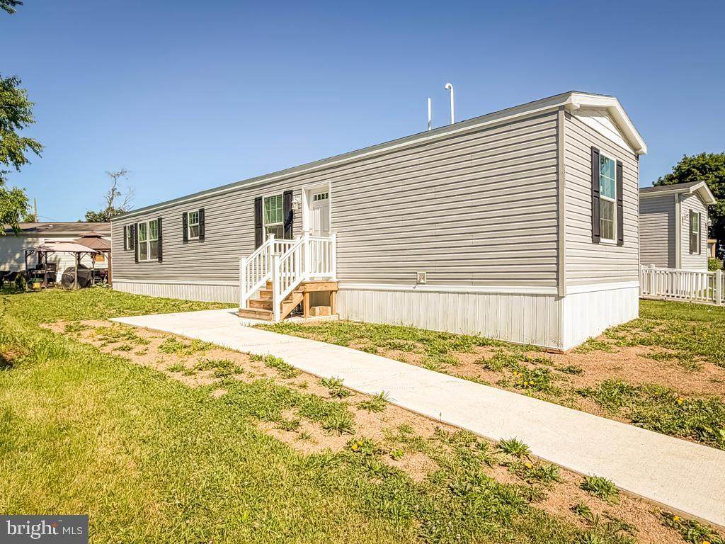 209 Johnson Drive - Photo 1