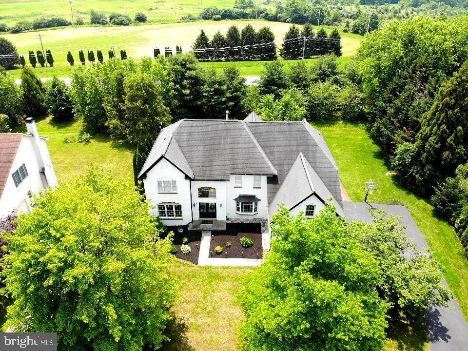 8 Corbin Drive - Photo 1