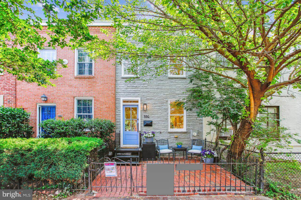 336 6TH Street - Photo 1