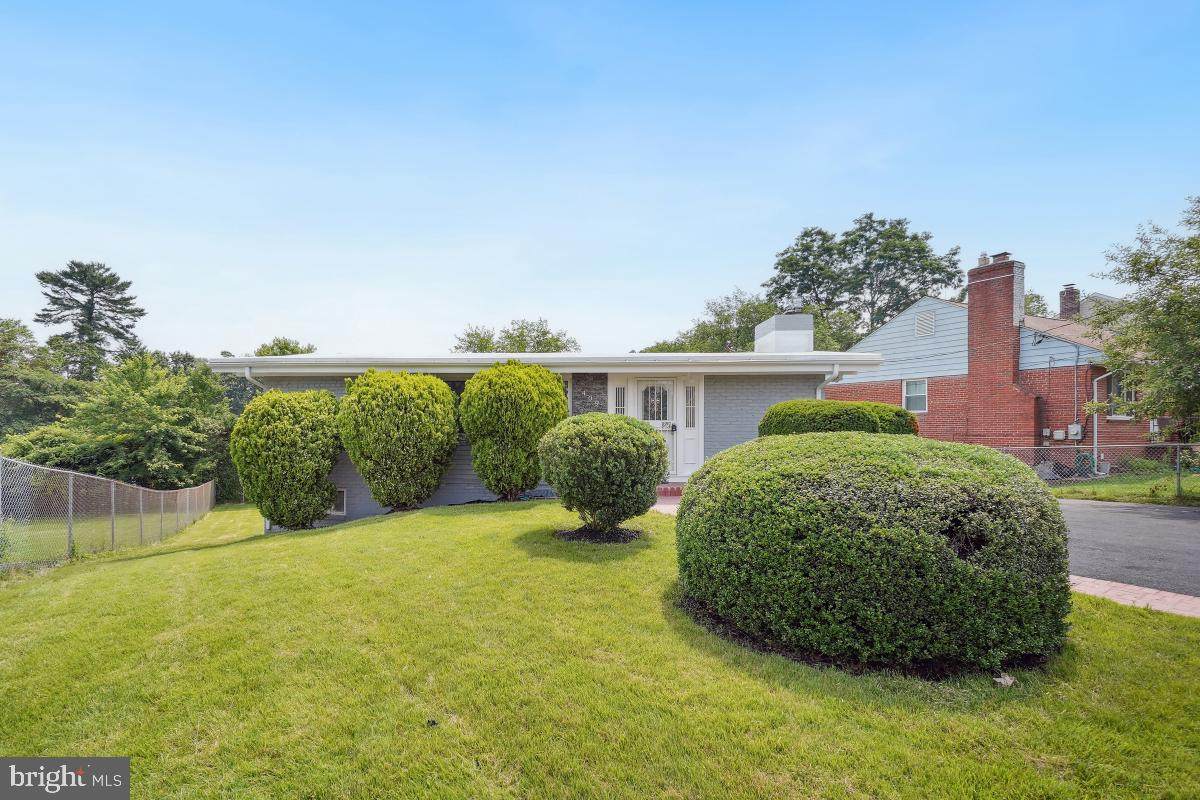 409 University Boulevard - Photo 1