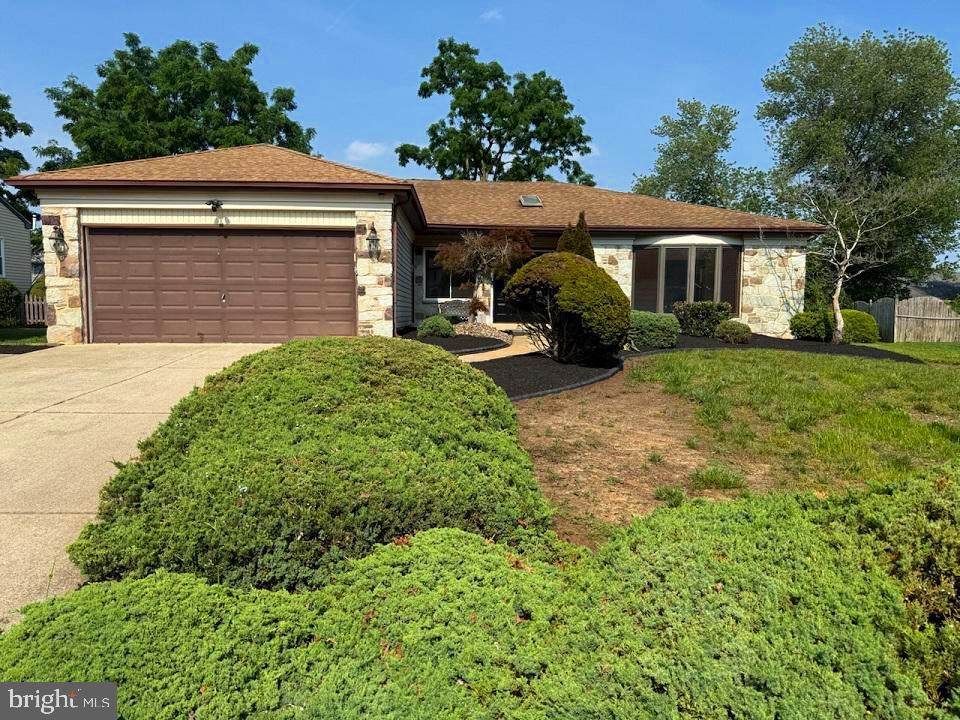 4 Brook Drive - Photo 1