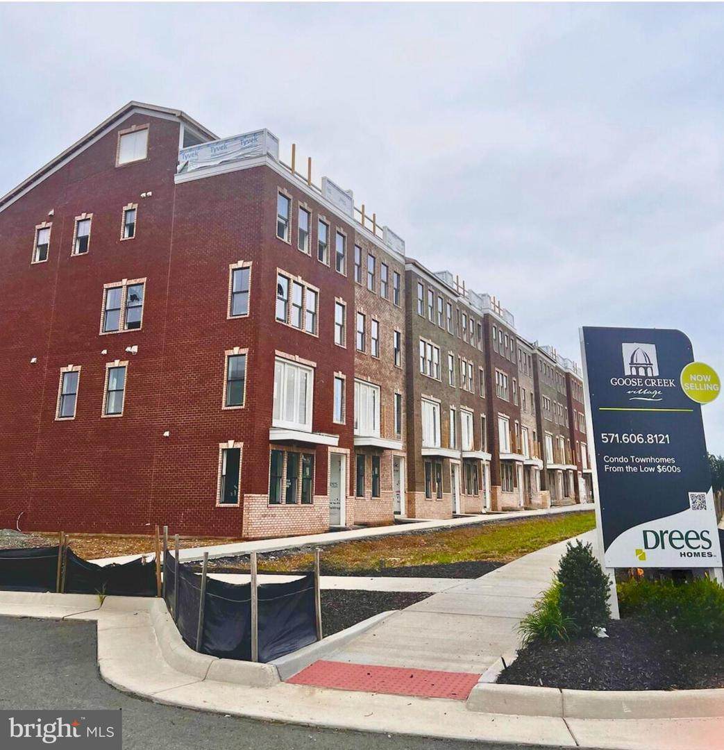 20877 Murry Falls Terrace - Photo 1