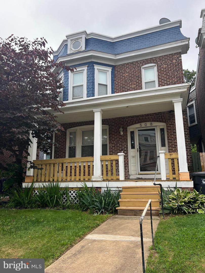 508 25TH Street - Photo 1