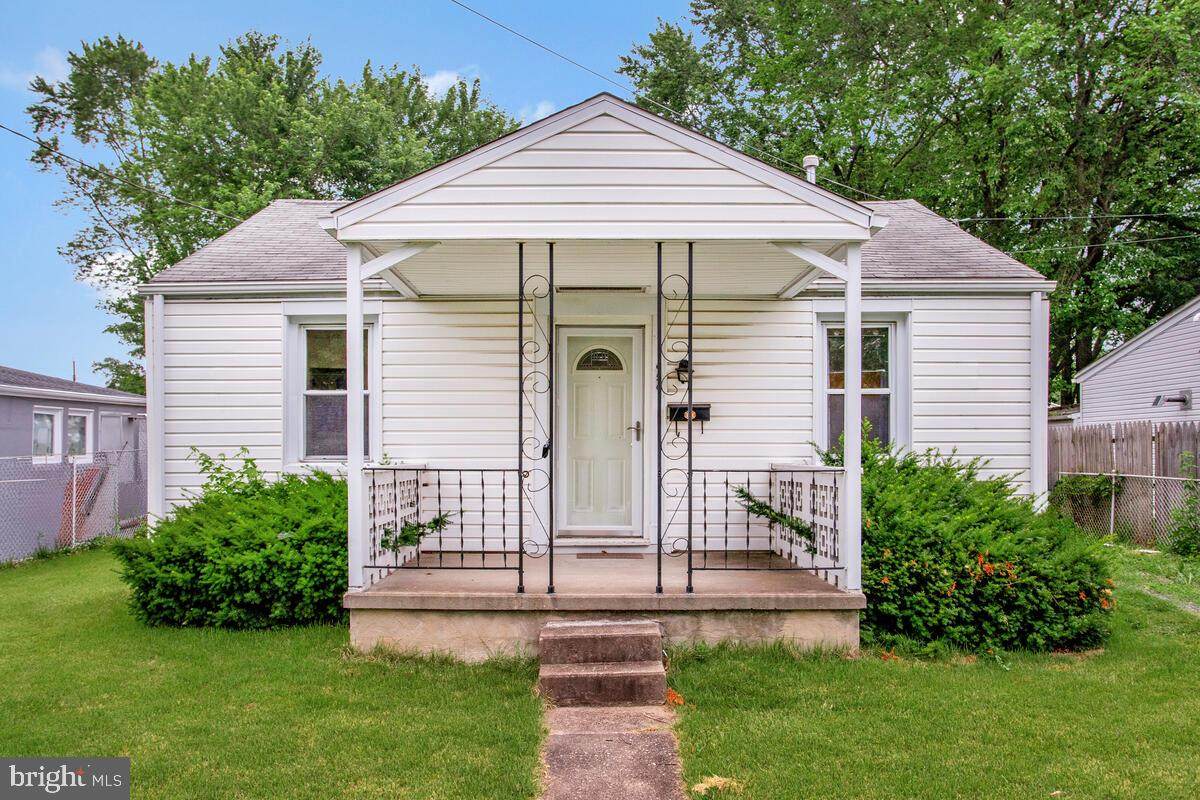 956 Renfrew Street - Photo 1