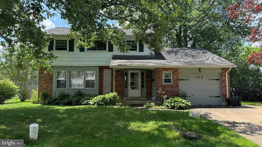 302 Vassar Drive - Photo 1