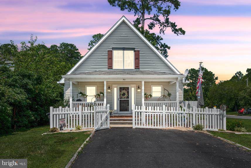 301 3RD STREET - Photo 1