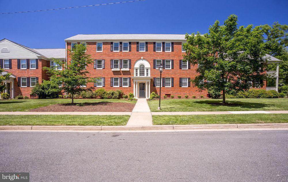 6625 10TH Street - Photo 1