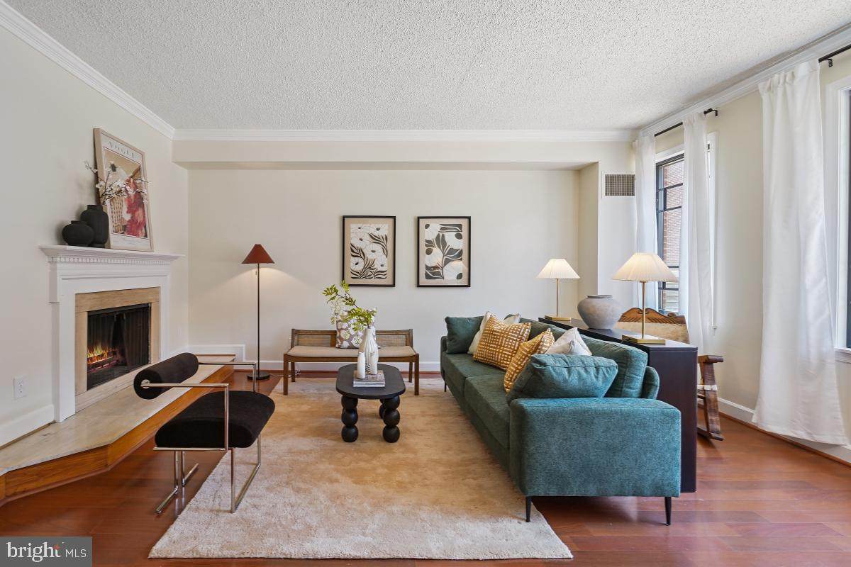 1080 Wisconsin Avenue - Photo 1
