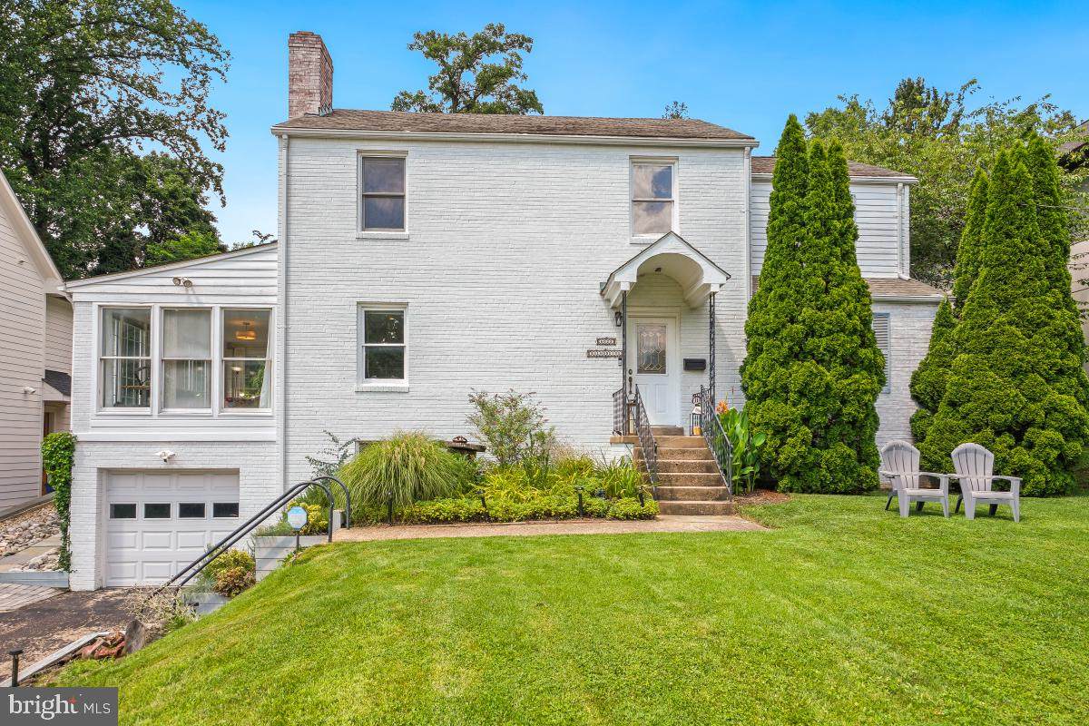 6023 Walhonding Road - Photo 1
