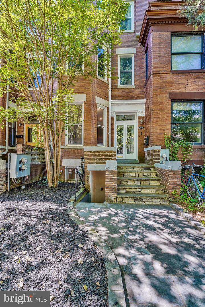 1240 Columbia Road - Photo 1