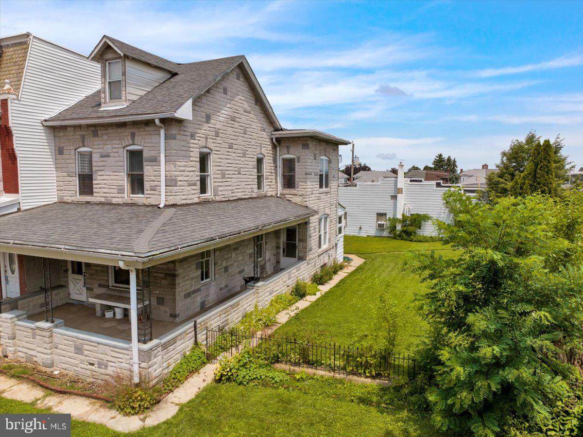 529 Chestnut Street - Photo 1