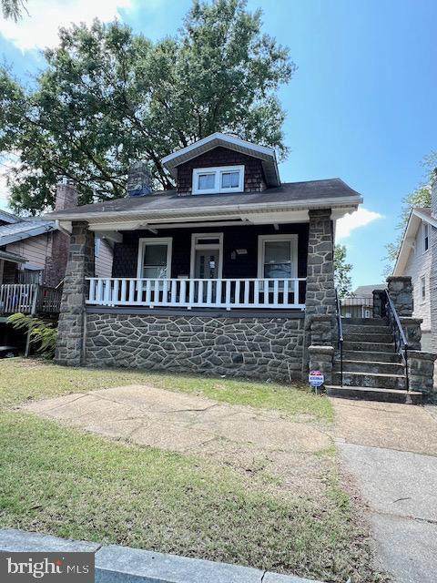 3002 South Dakota Avenue - Photo 1