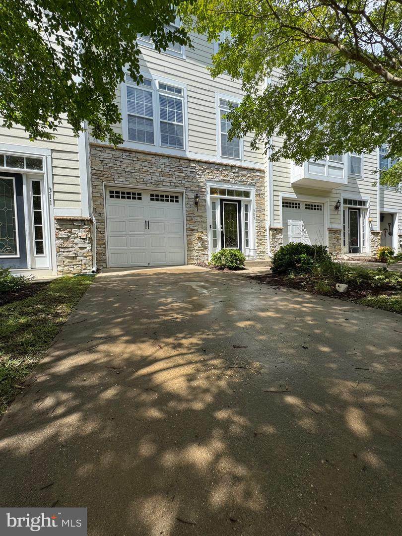 309 Monroe Point Drive - Photo 1
