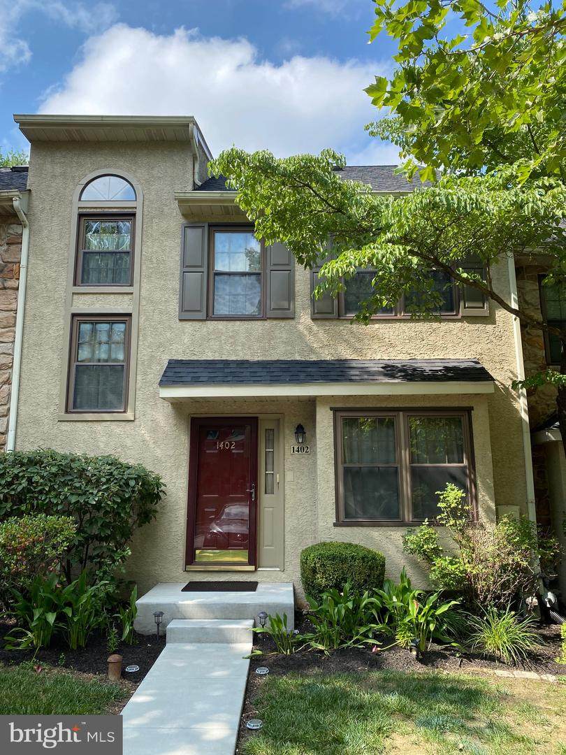 1402 Redwood Court - Photo 1