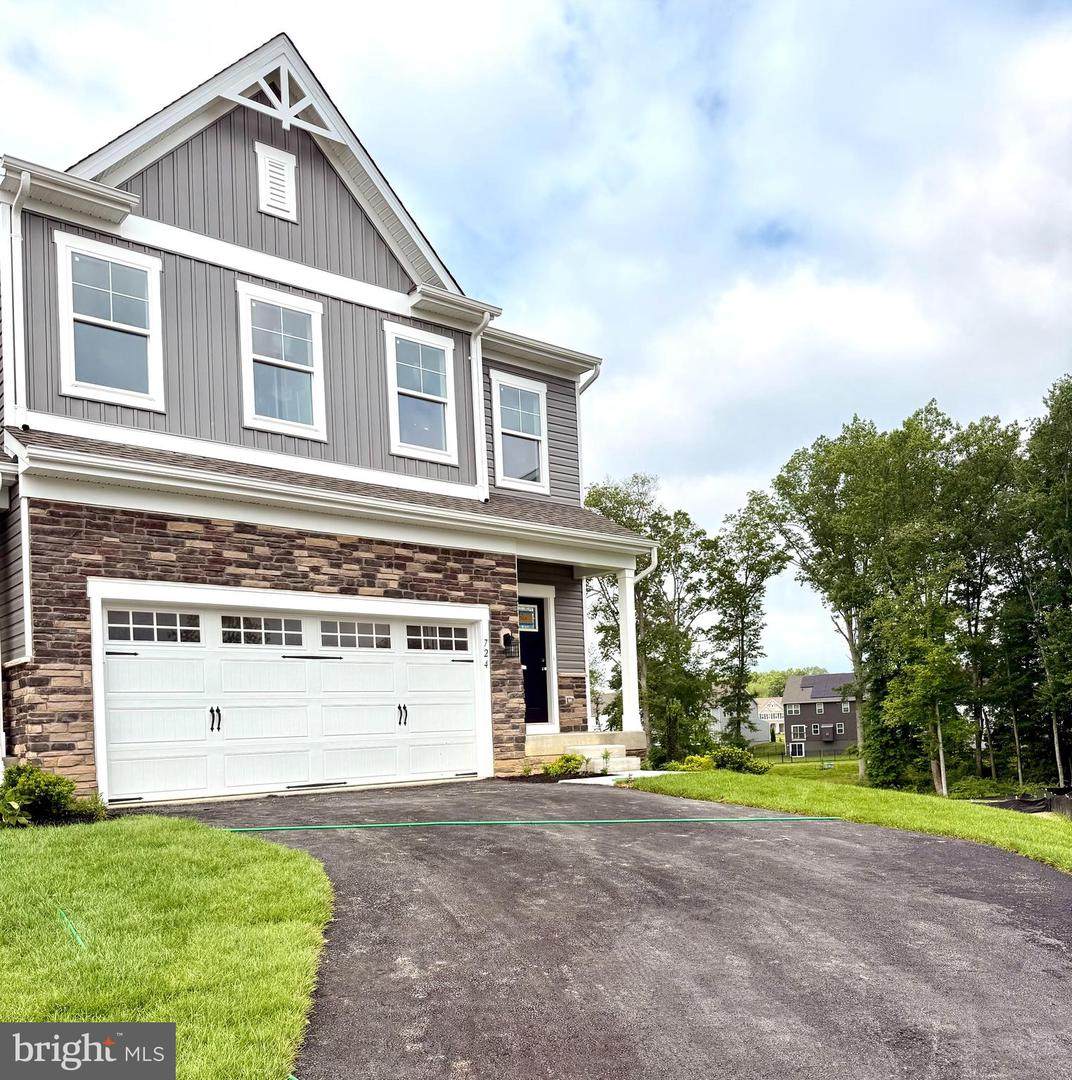 724 Aldora Drive - Photo 1