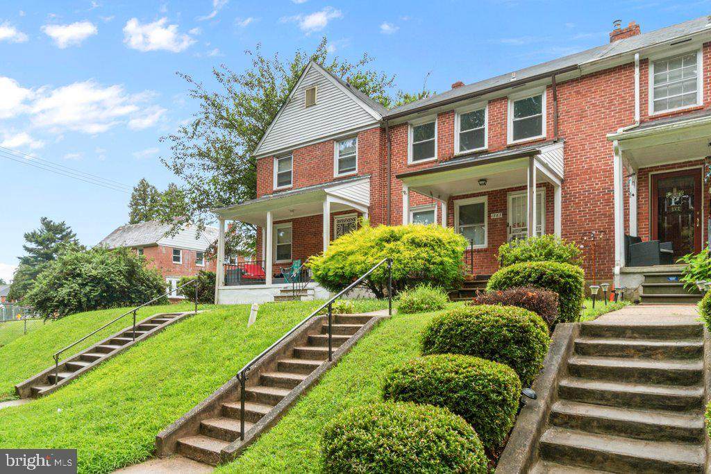 1563 Winston Avenue - Photo 1