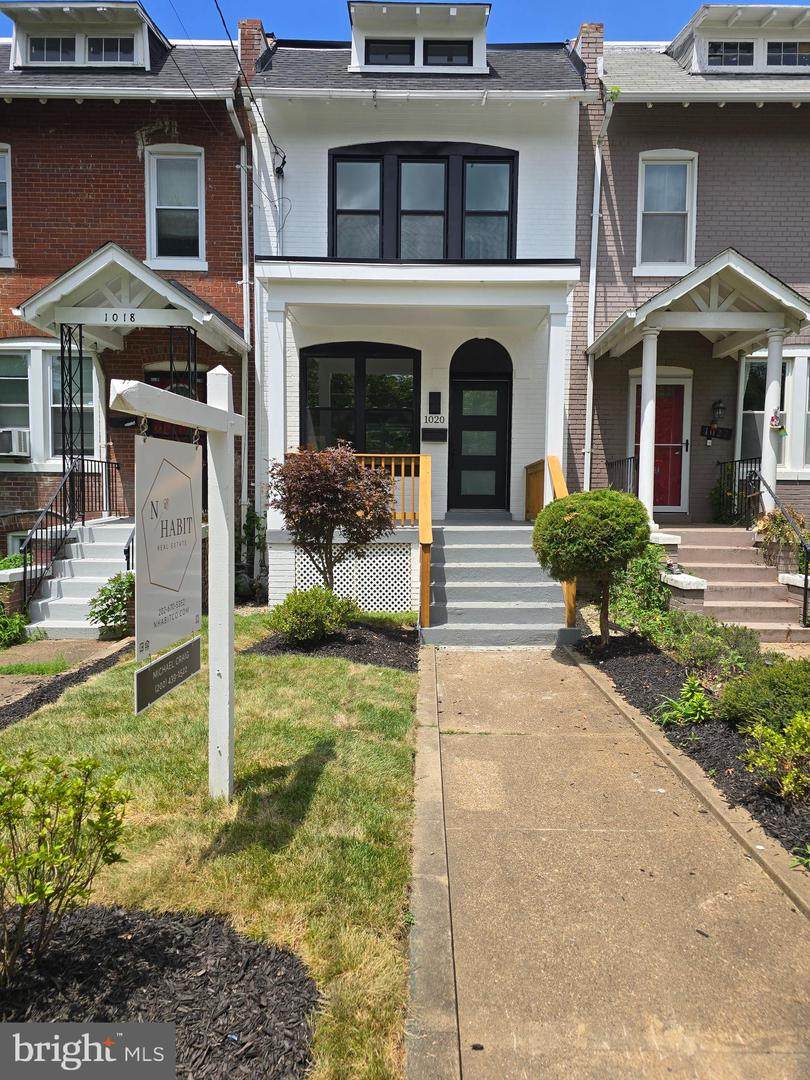 1020 Hamlin Street - Photo 1