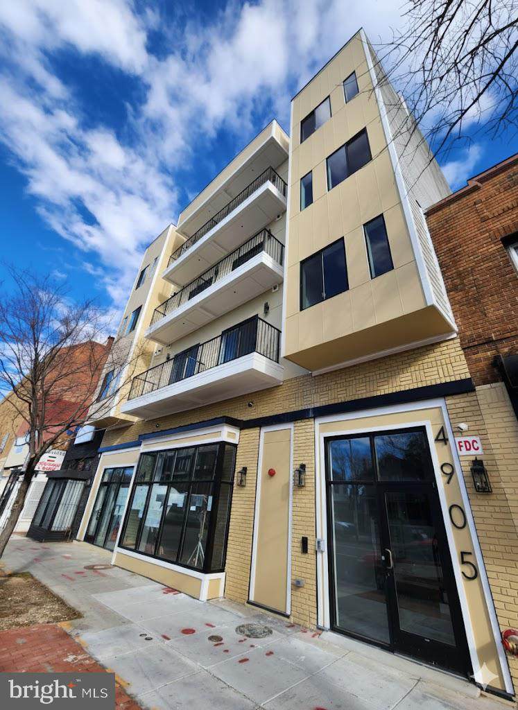 4907 Georgia Ave - Photo 1