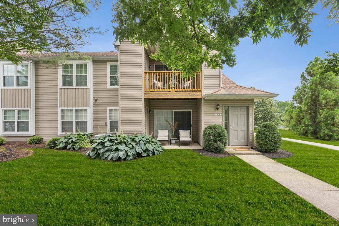 1304 Hawthorne Court - Photo 1