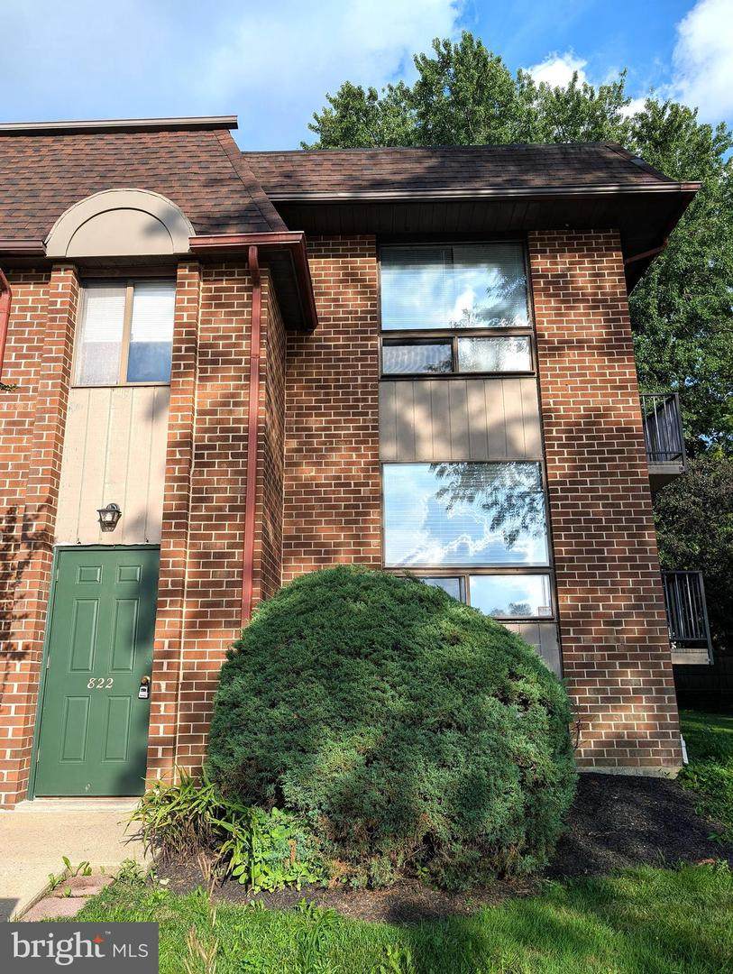 822-A Putnam Boulevard - Photo 1