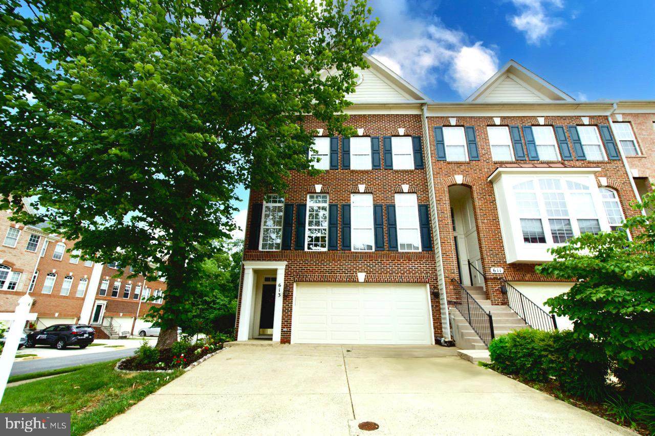 613 Battery Terrace - Photo 1