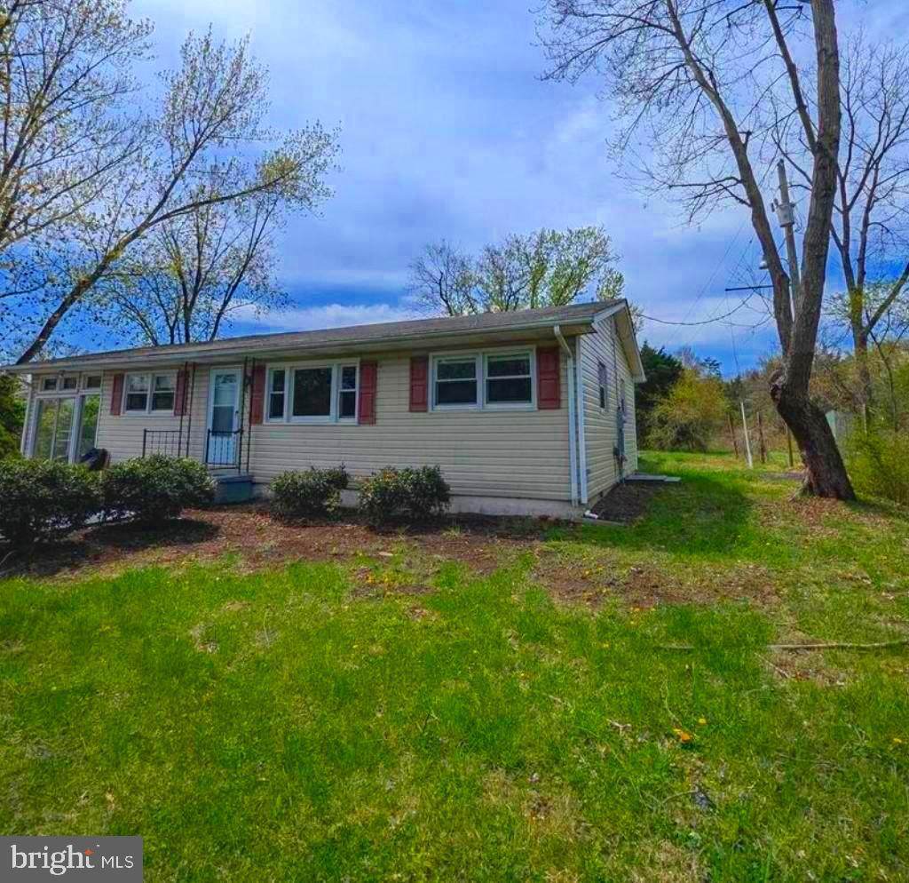 8608 Linton Hall Road - Photo 1