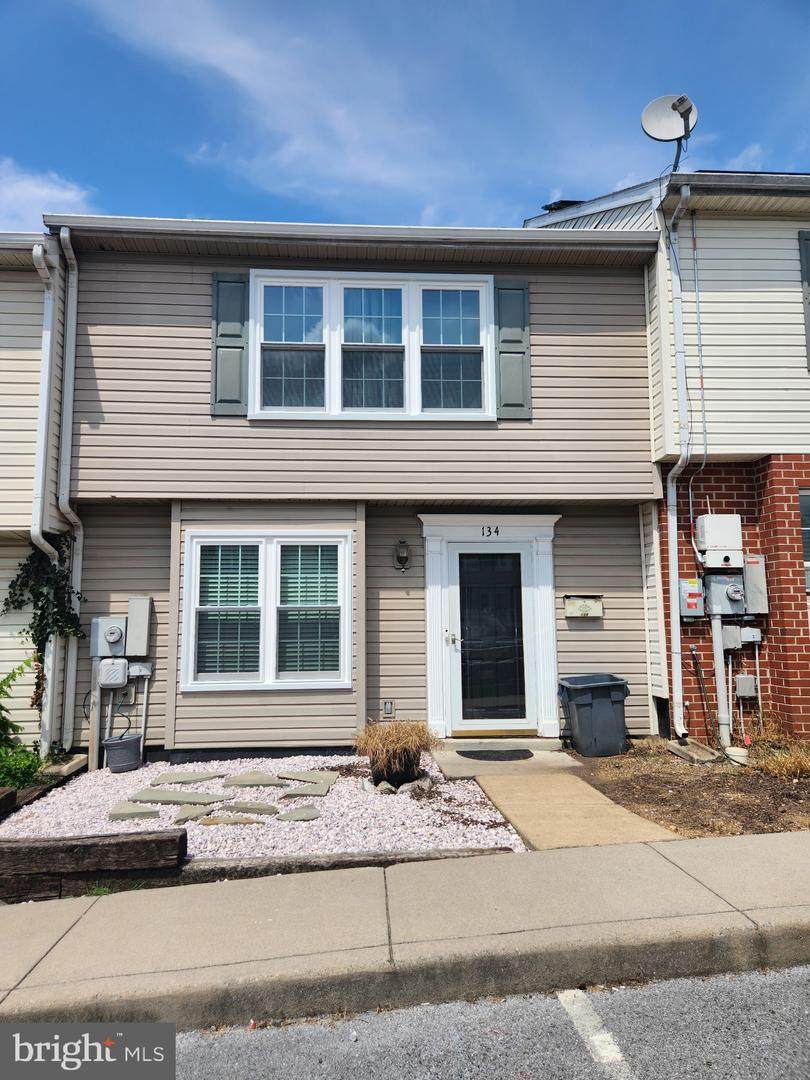 134 Georgetown Square - Photo 1
