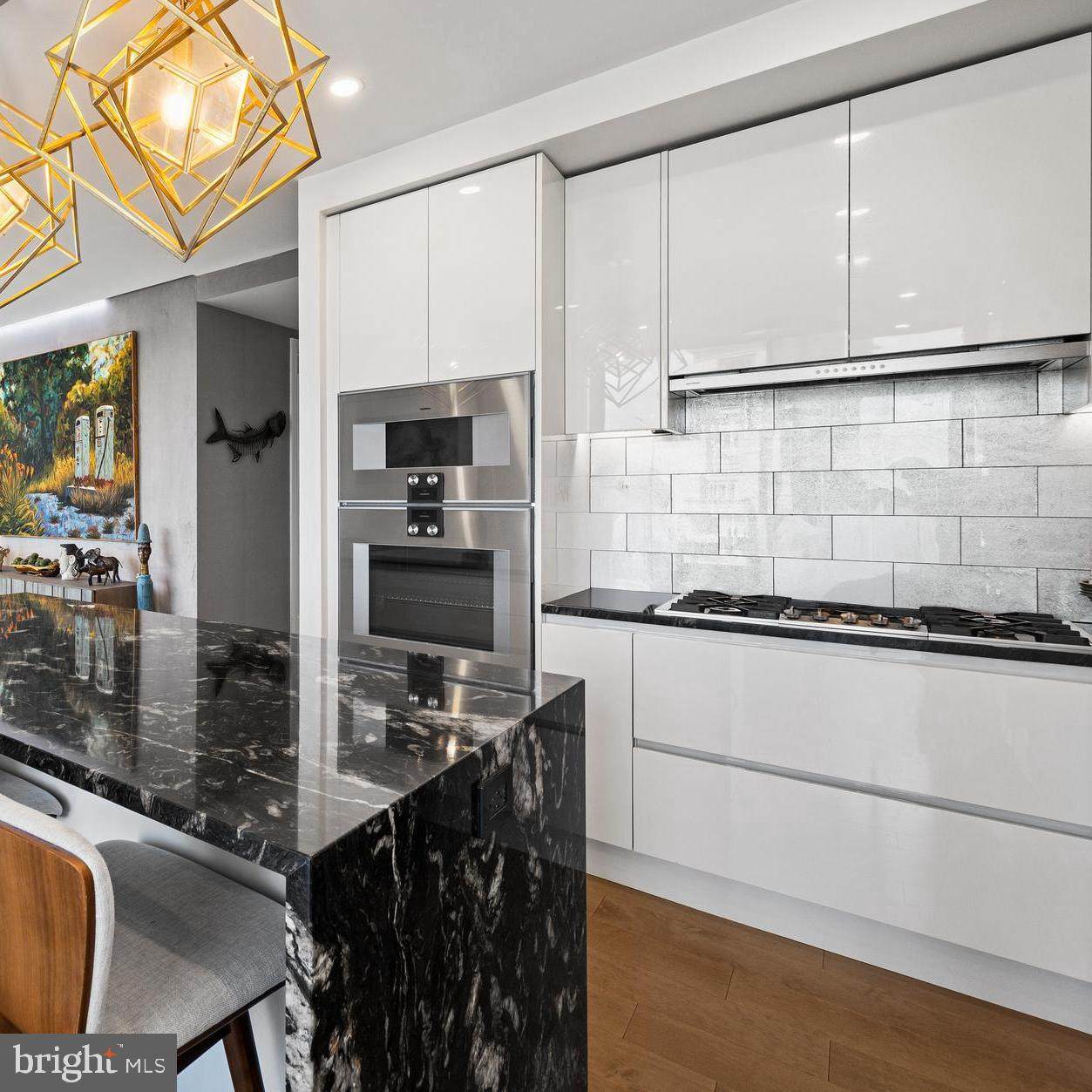 1414 Penn Square - Photo 1