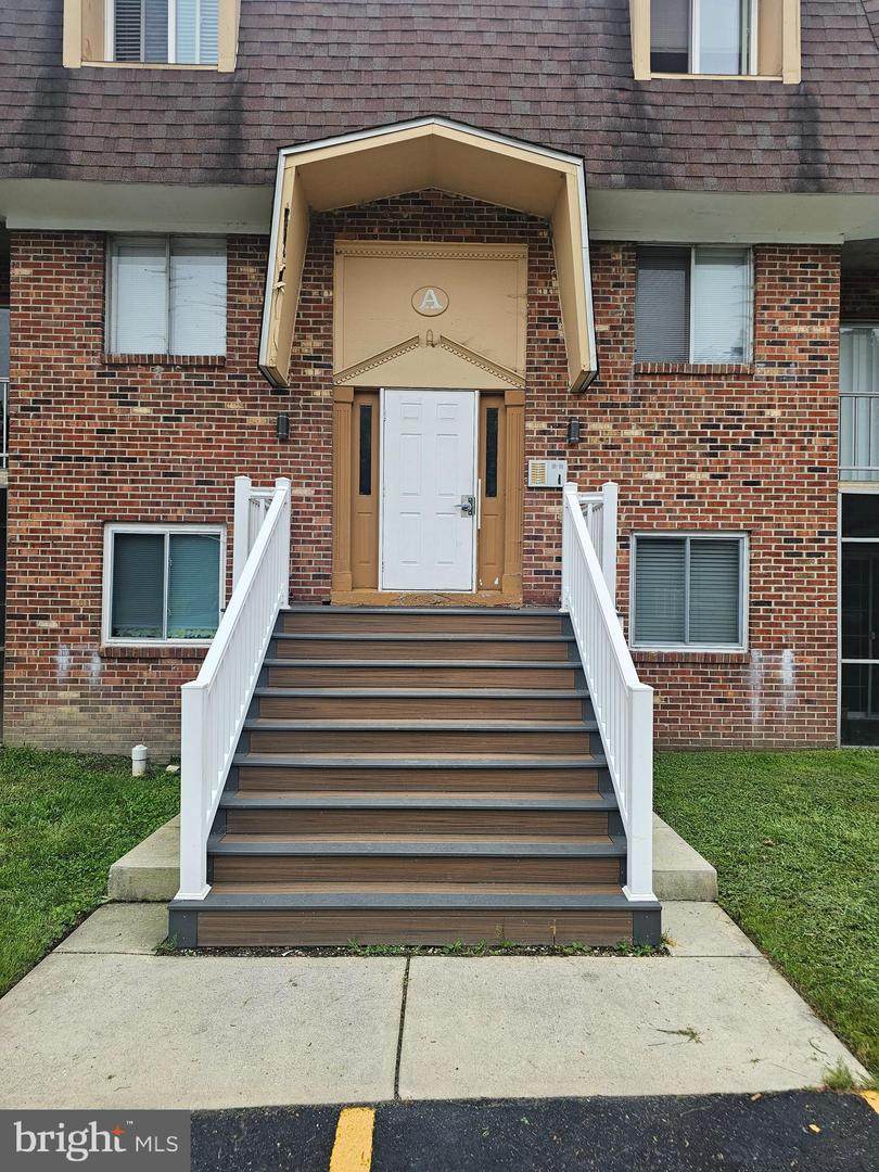 36 Courtside Drive - Photo 1
