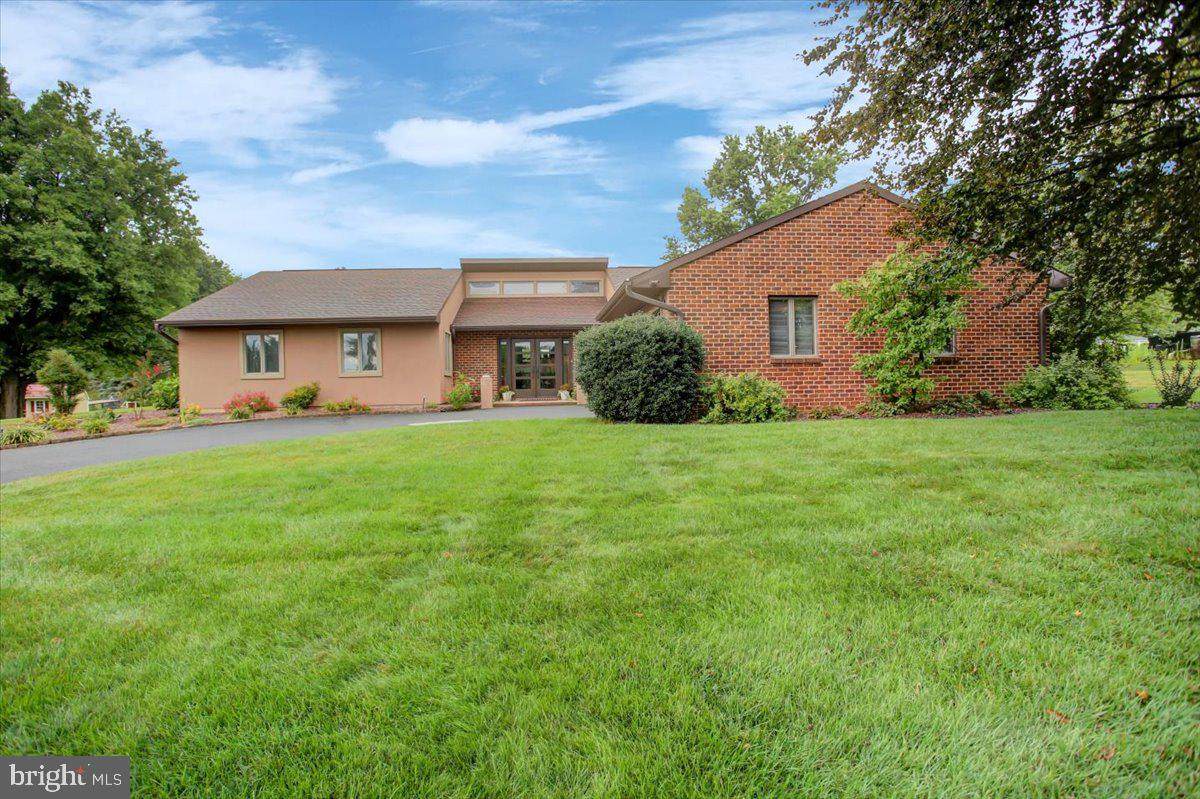 1577 Marilyn Court - Photo 1