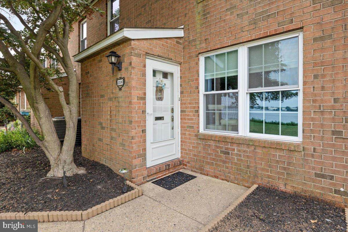 2100 Harbour Drive - Photo 1