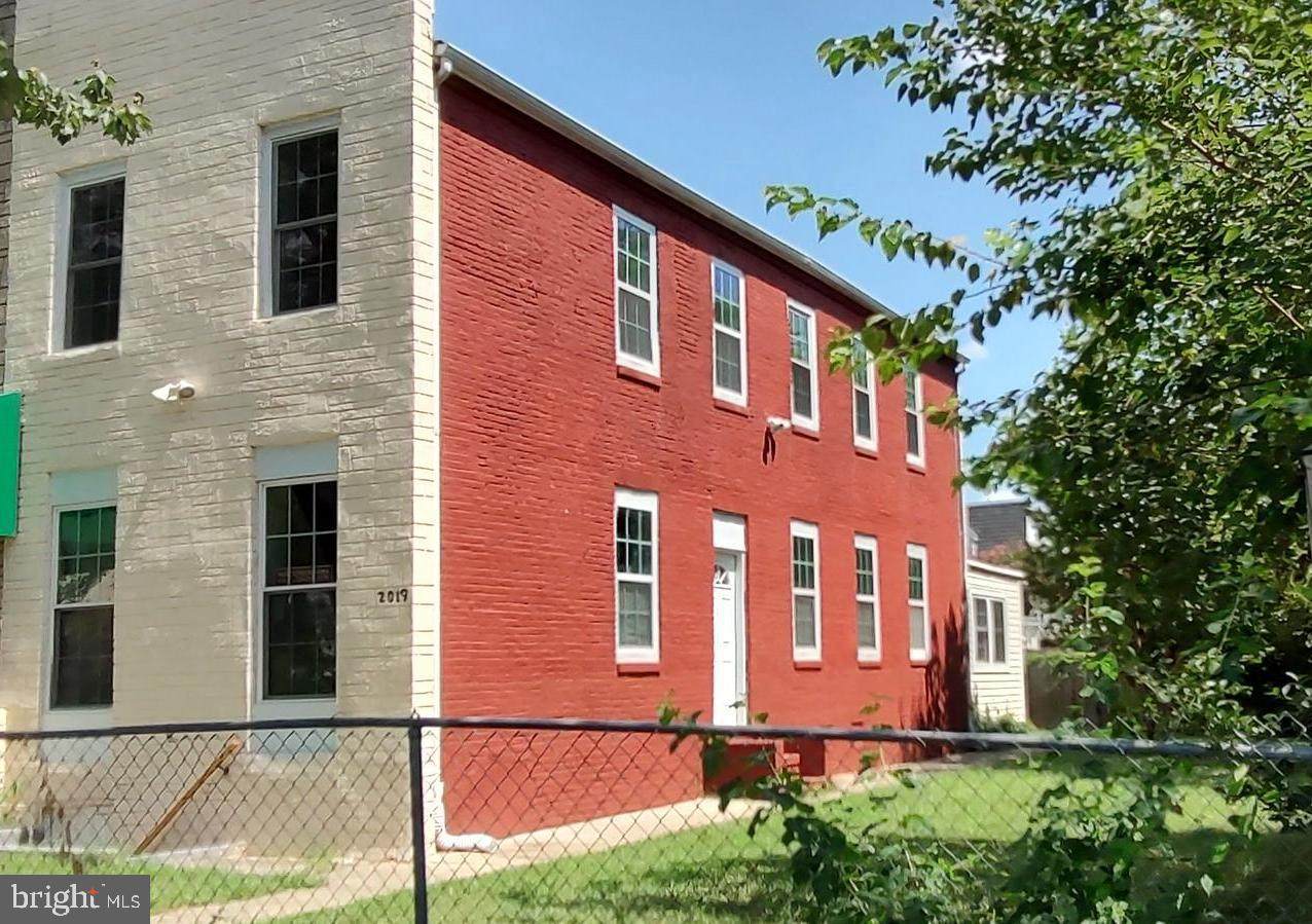 2019 Barclay Street - Photo 1