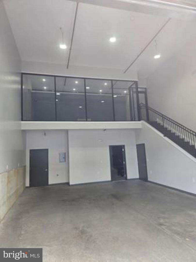 3001-73 Ormes Street - Photo 1