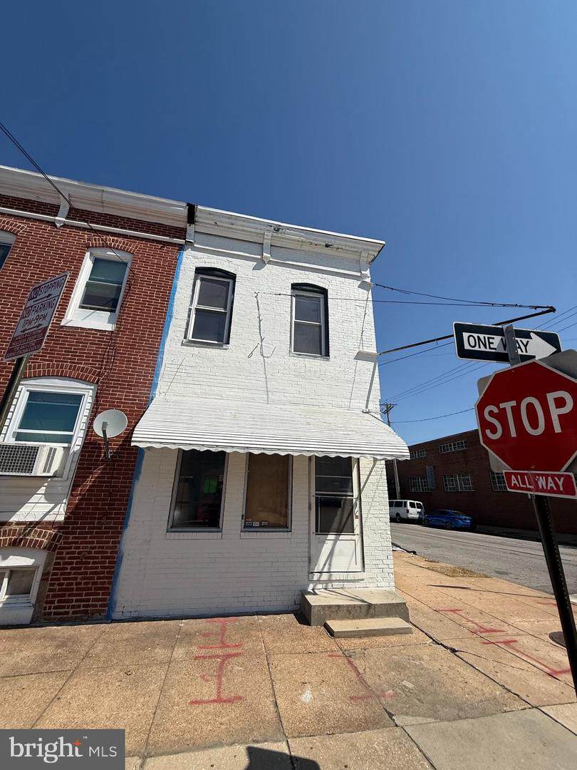 1539 Bush Street - Photo 1