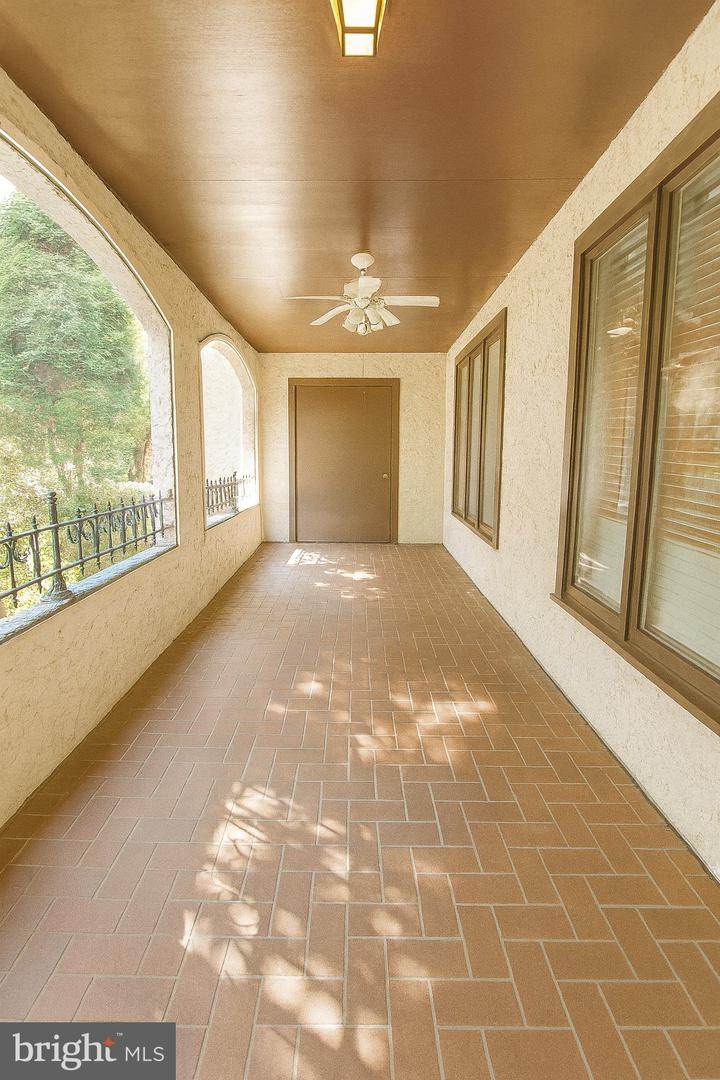 151 Centura - Photo 1