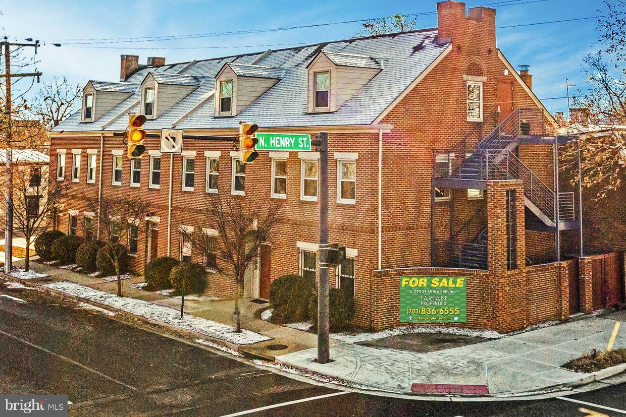 1020 Princess Street - Photo 1