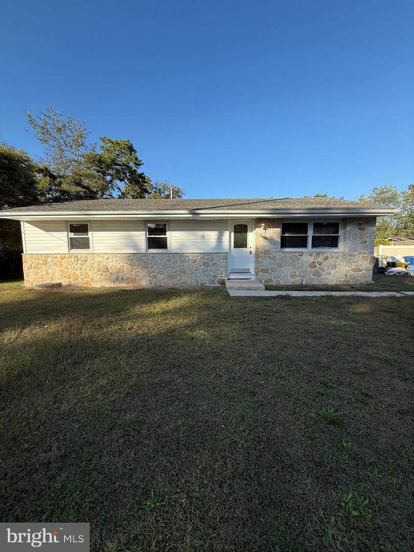 307 Cherokee Drive - Photo 1