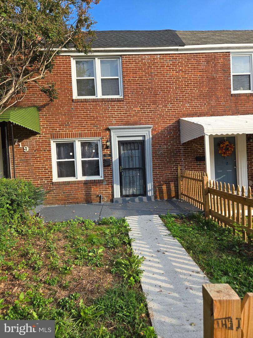 721 Roundview Road - Photo 1