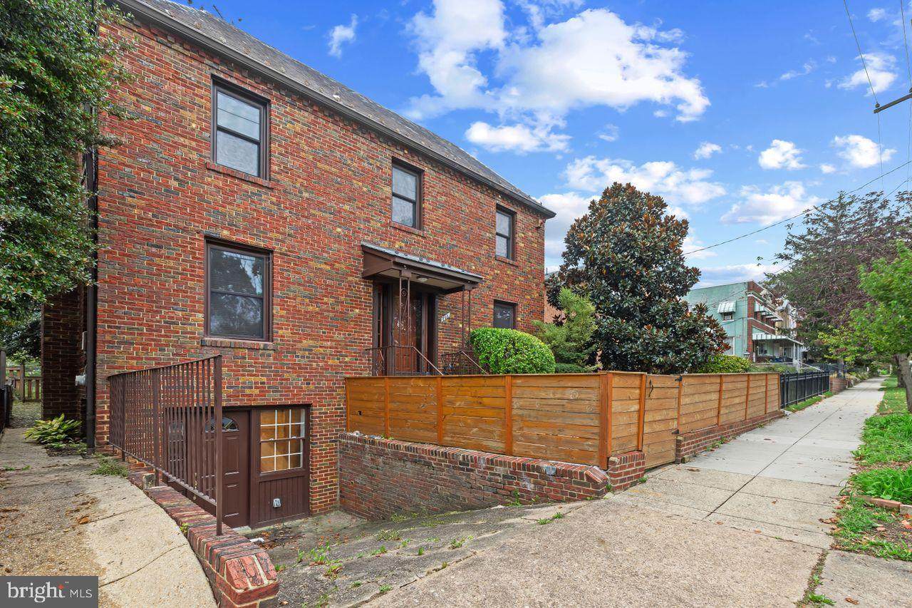 708 Underwood Street - Photo 1