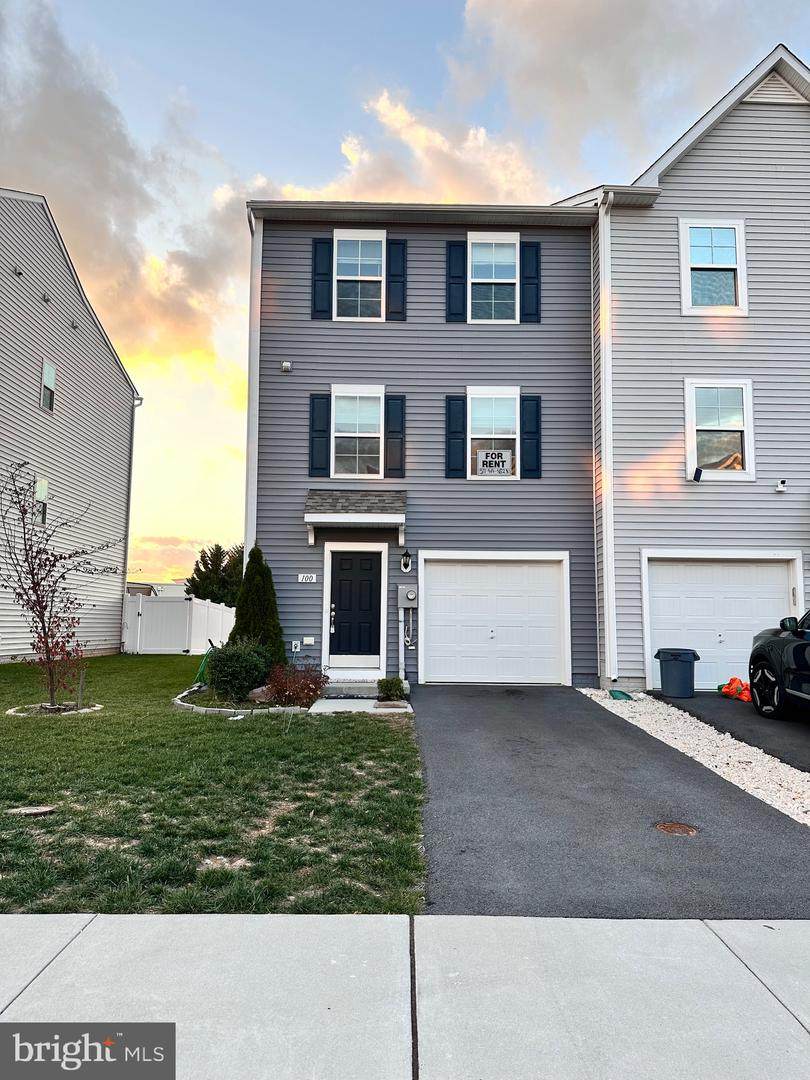 100 Cecily Way - Photo 1