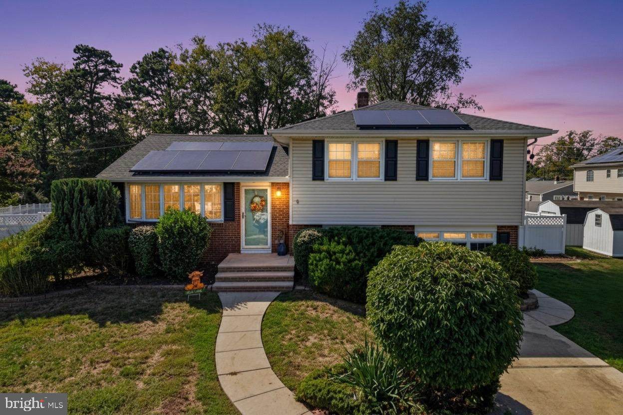 9 Maplebrook Court - Photo 1