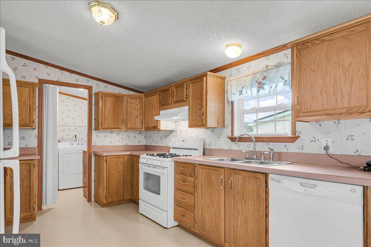 2004 Tami Drive - Photo 1